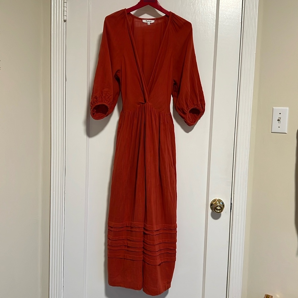 Long lightweight cotton dress by Madewell in terracotta